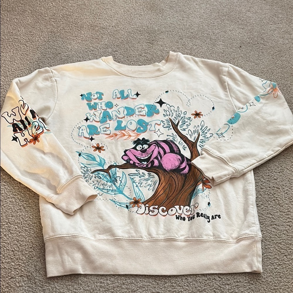 Disney Alice In Wonderland crewneck size small